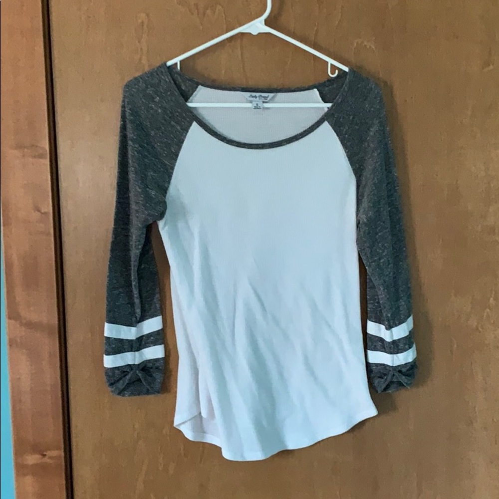 mid sleeve baseball tee